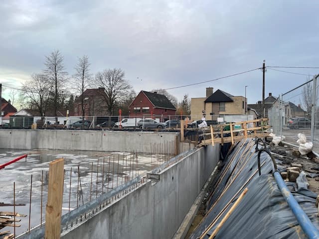 Bouwvoortgang kelder - vloerplaat en wanden voltooid