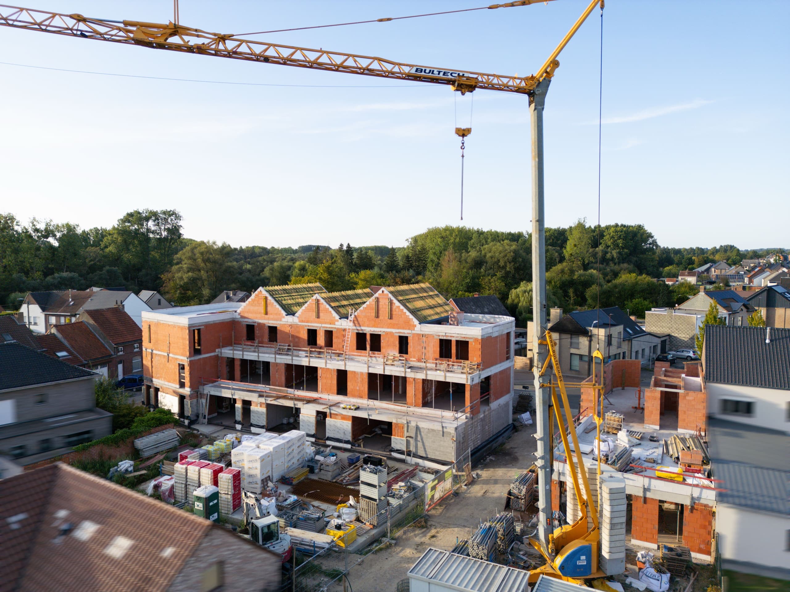 Bouwvoortgang Residentie Eikelmuis - ruwbouw met dakgebinte, augustus 2026