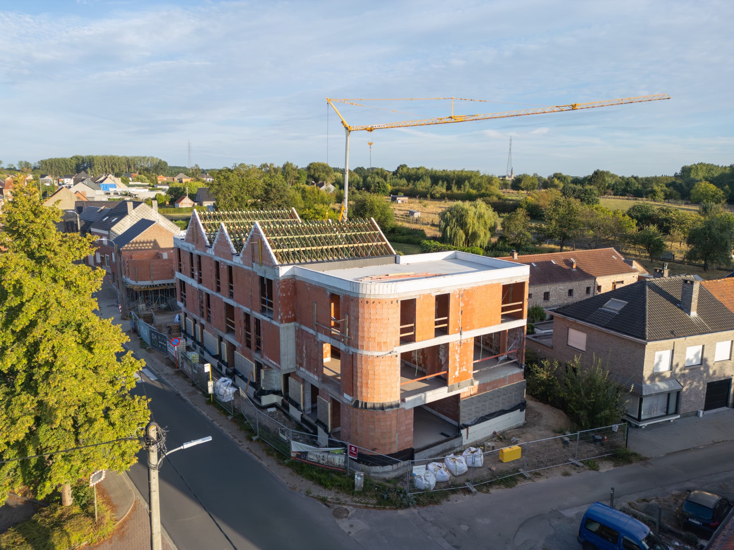 Bouwvoortgang Residentie Eikelmuis - ruwbouw met dakgebinte, augustus 2026