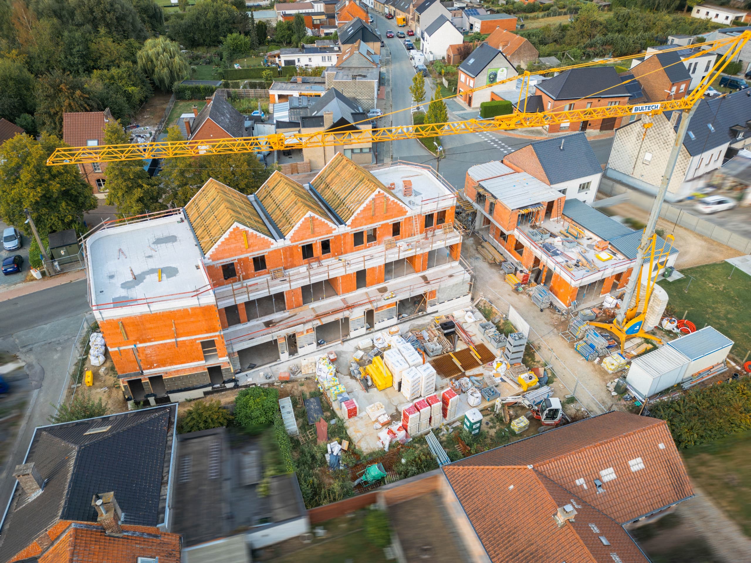 Bouwvoortgang Residentie Eikelmuis - ruwbouw met dakgebinte, augustus 2026