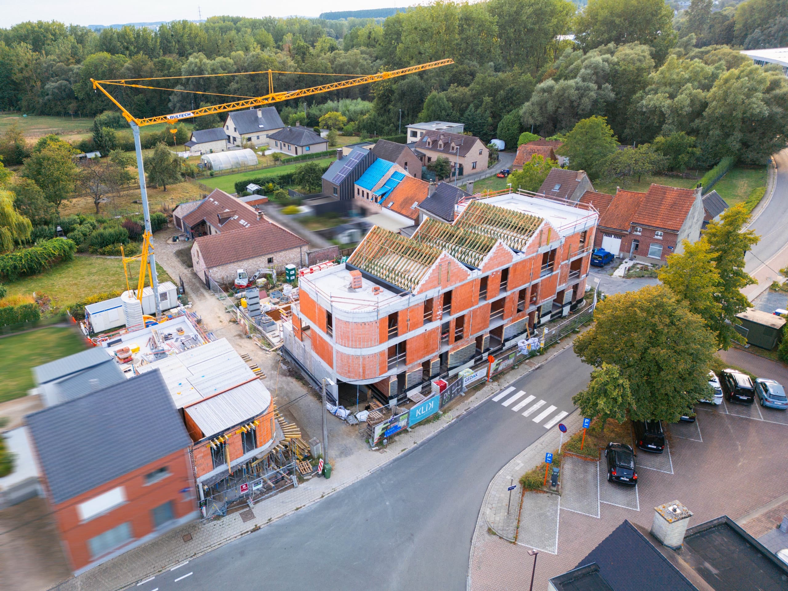 Bouwvoortgang Residentie Eikelmuis - ruwbouw met dakgebinte, augustus 2026