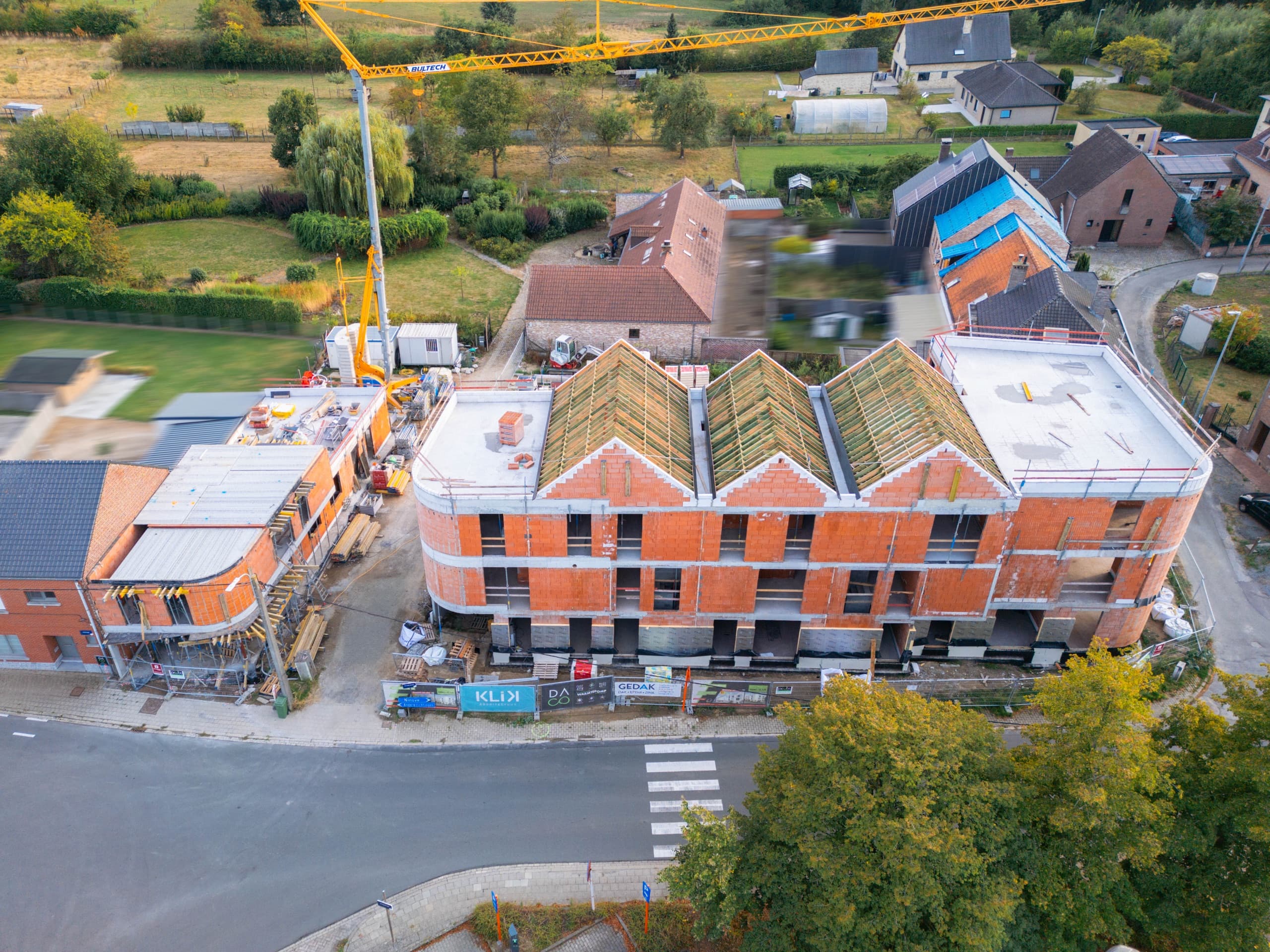 Bouwvoortgang Residentie Eikelmuis - ruwbouw met dakgebinte, augustus 2026